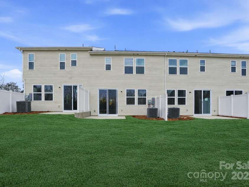 2131 Vinyasa Lane, Charlotte, NC 28215.  MLS# CAR4331529, YatesRealty ID 8519. 