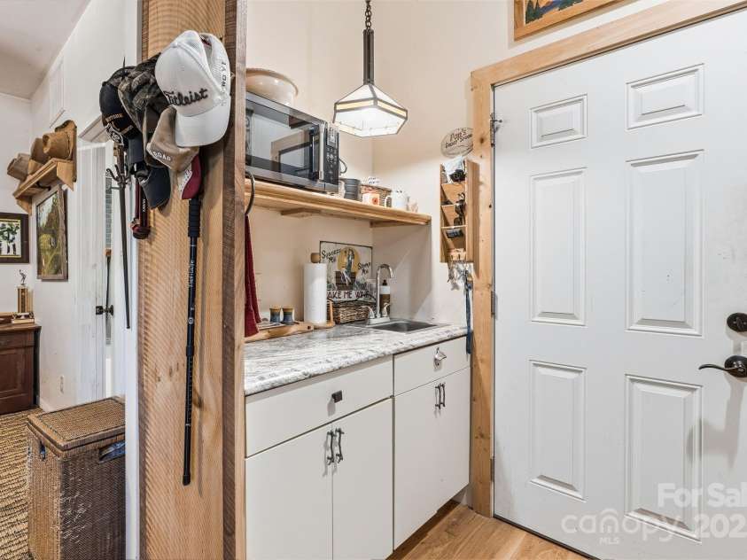123 Holly Hill Farm Road, Mars Hill, NC 28754.  MLS# CAR4321116, YatesRealty ID 852. Kitchenette for your Guests