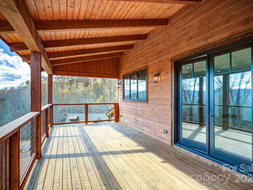 37 Tioga Trail, Banner Elk, NC 28604.  MLS# CAR4215738, YatesRealty ID 852. Large covered deck