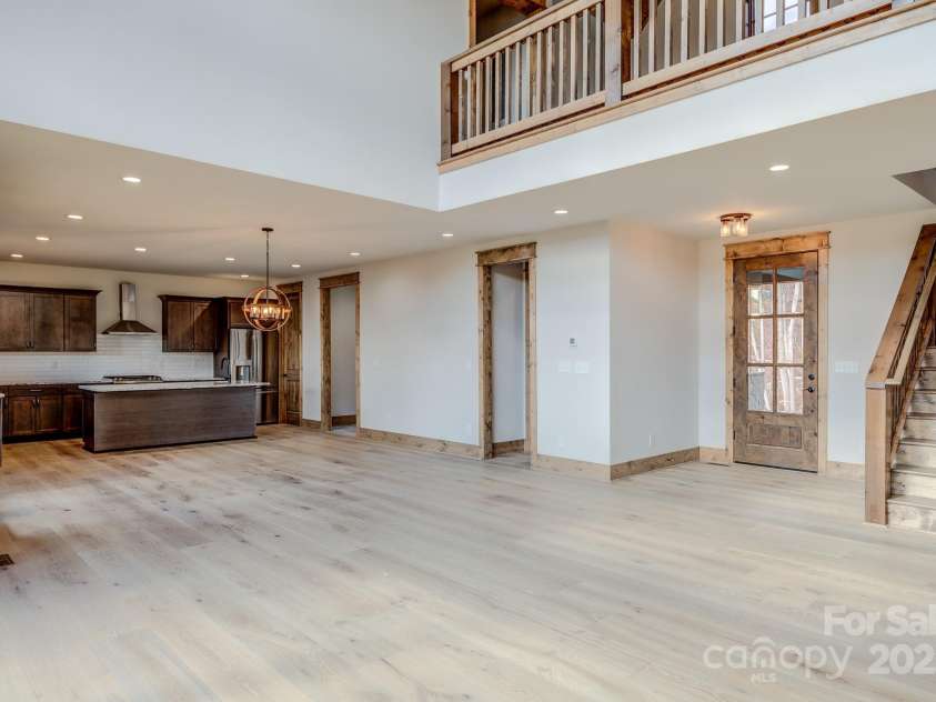 37 Tioga Trail, Banner Elk, NC 28604.  MLS# CAR4215738, YatesRealty ID 852. Living Room Looking Into Foyer