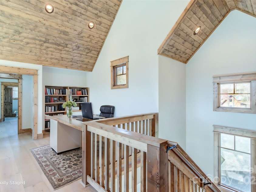 37 Tioga Trail, Banner Elk, NC 28604.  MLS# CAR4215738, YatesRealty ID 852. Virtually staged