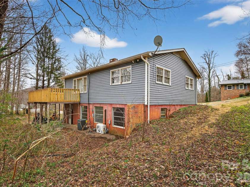 254 Wildwood Terrace, Marion, NC 28752.  MLS# CAR4345641, YatesRealty ID 8520. 
