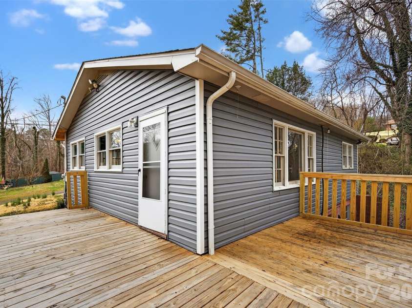 254 Wildwood Terrace, Marion, NC 28752.  MLS# CAR4345641, YatesRealty ID 8520. 