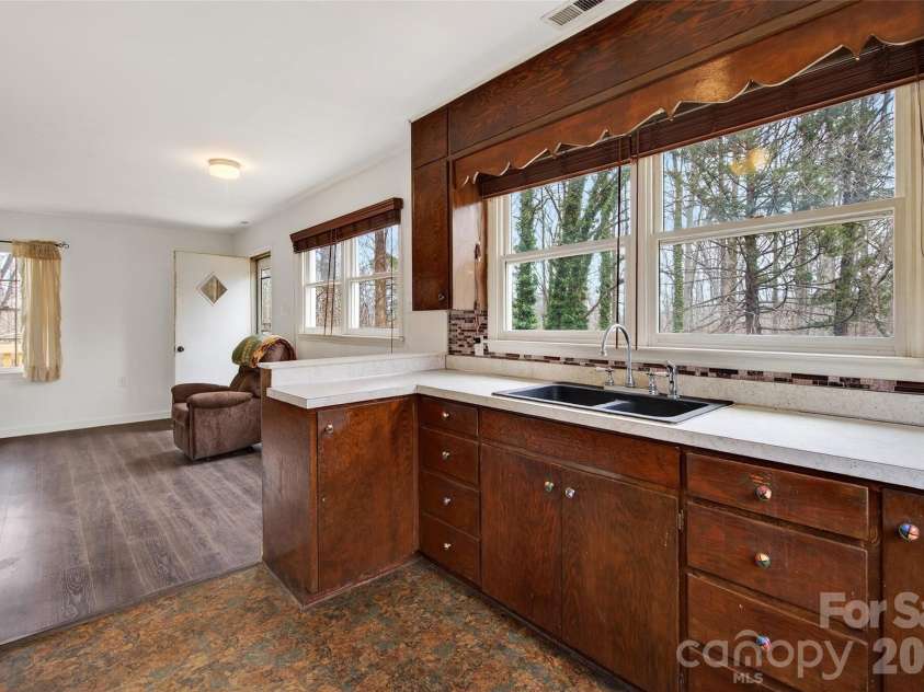 254 Wildwood Terrace, Marion, NC 28752.  MLS# CAR4345641, YatesRealty ID 8520. 