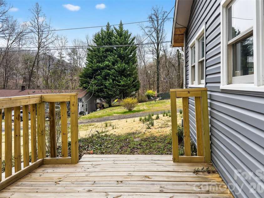 254 Wildwood Terrace, Marion, NC 28752.  MLS# CAR4345641, YatesRealty ID 8520. 