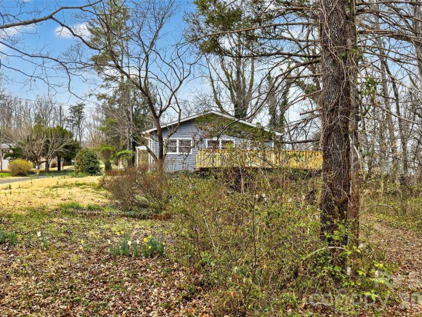 254 Wildwood Terrace, Marion, NC 28752.  MLS# CAR4345641, YatesRealty ID 8520. 