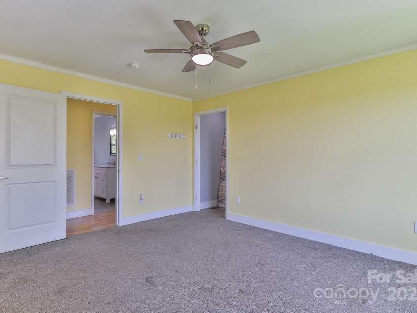 963 Kenham Place, Lenoir, NC 28645.  MLS# CAR4247410, YatesRealty ID 8520. Primary