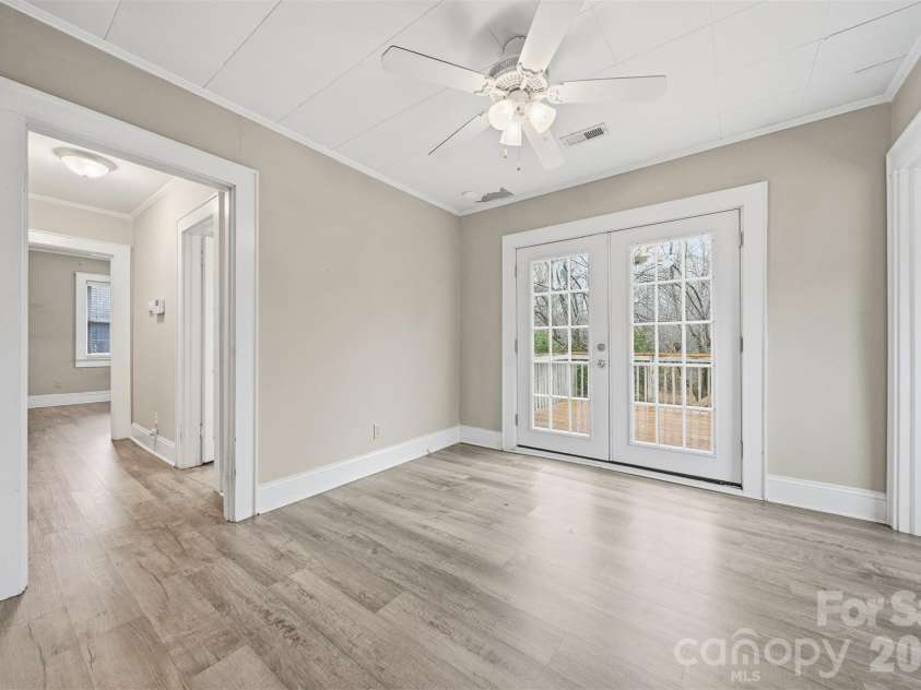 2036 4th Street, Hickory, NC 28601.  MLS# CAR4335049, YatesRealty ID 8521. 