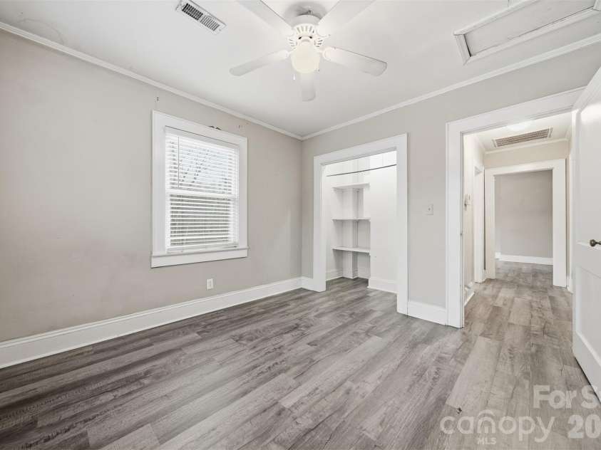 2036 4th Street, Hickory, NC 28601.  MLS# CAR4335049, YatesRealty ID 8521. 