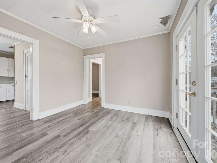 2036 4th Street, Hickory, NC 28601.  MLS# CAR4335049, YatesRealty ID 8521. 