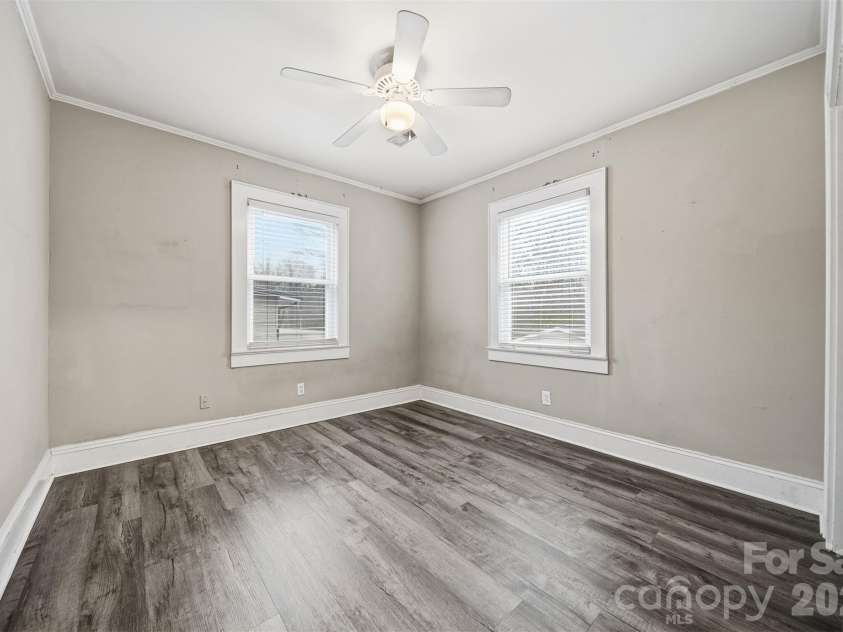 2036 4th Street, Hickory, NC 28601.  MLS# CAR4335049, YatesRealty ID 8521. 