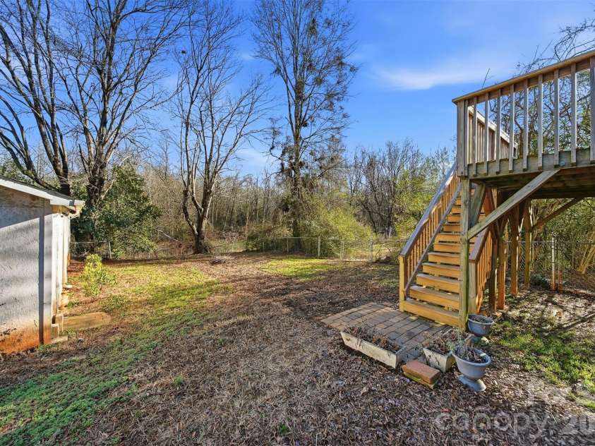 2036 4th Street, Hickory, NC 28601.  MLS# CAR4335049, YatesRealty ID 8521. 
