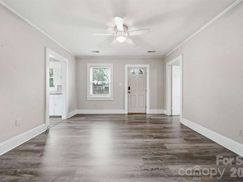 2036 4th Street, Hickory, NC 28601.  MLS# CAR4335049, YatesRealty ID 8521. 