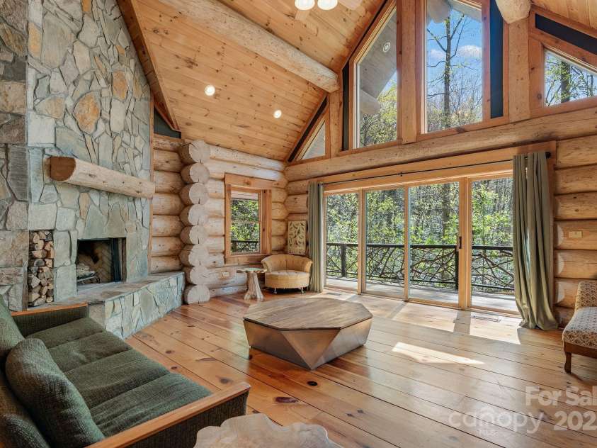 32 Indian Knob Road, Asheville, NC 28803.  MLS# CAR4246134, YatesRealty ID 8521. 