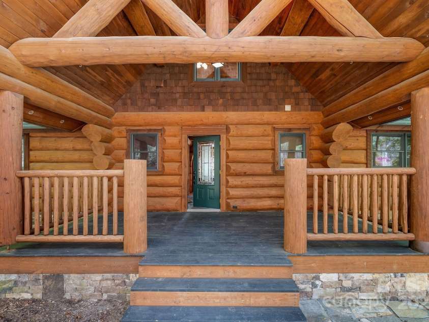 32 Indian Knob Road, Asheville, NC 28803.  MLS# CAR4246134, YatesRealty ID 8521. 