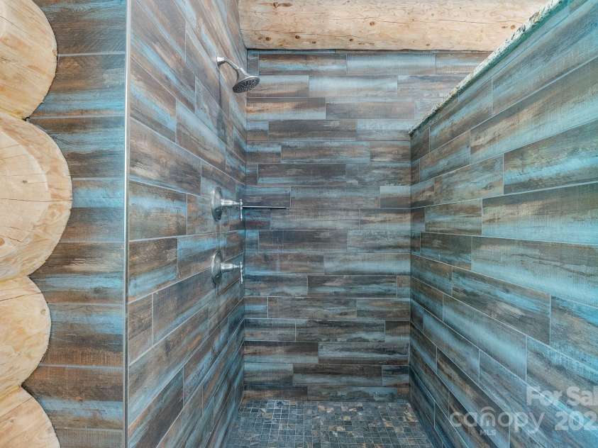 32 Indian Knob Road, Asheville, NC 28803.  MLS# CAR4246134, YatesRealty ID 8521. 