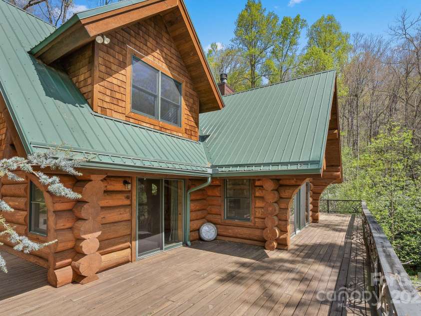 32 Indian Knob Road, Asheville, NC 28803.  MLS# CAR4246134, YatesRealty ID 8521. 