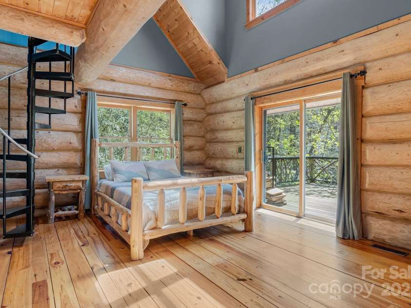 32 Indian Knob Road, Asheville, NC 28803.  MLS# CAR4246134, YatesRealty ID 8521. Primary