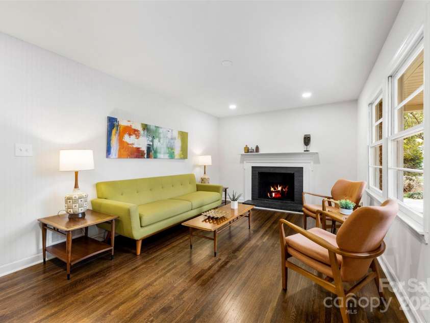 3918 Woodgreen Terrace, Charlotte, NC 28205.  MLS# CAR4250776, YatesRealty ID 8523. 