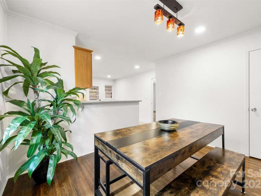 3918 Woodgreen Terrace, Charlotte, NC 28205.  MLS# CAR4250776, YatesRealty ID 8523. 