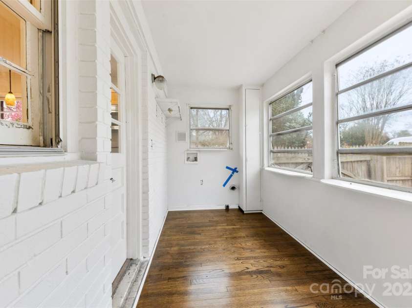 3918 Woodgreen Terrace, Charlotte, NC 28205.  MLS# CAR4250776, YatesRealty ID 8523. 