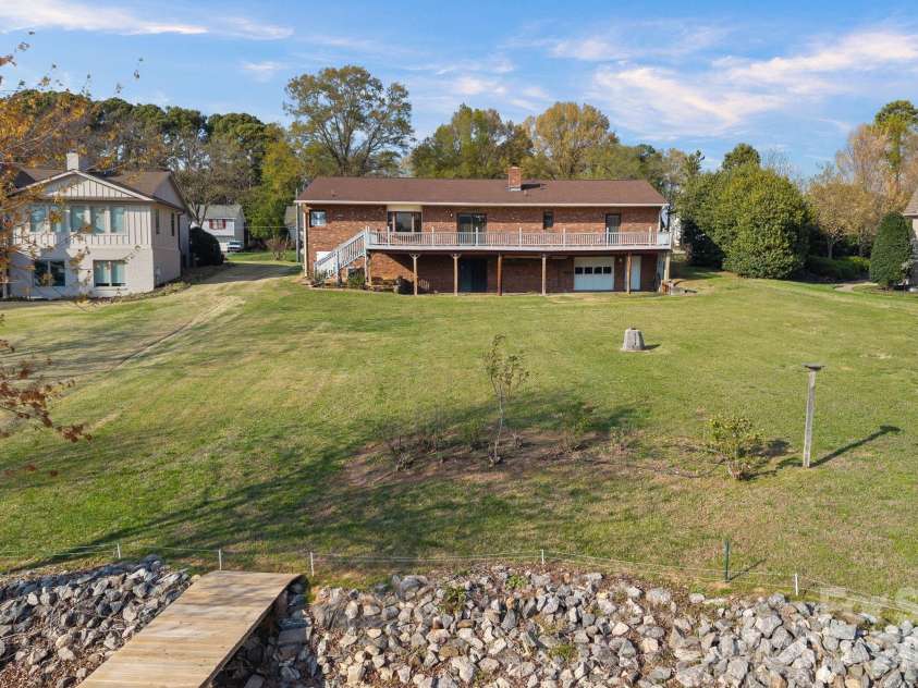 18726 Bluff Point Road, Cornelius, NC 28031.  MLS# CAR4352211, YatesRealty ID 8525. 