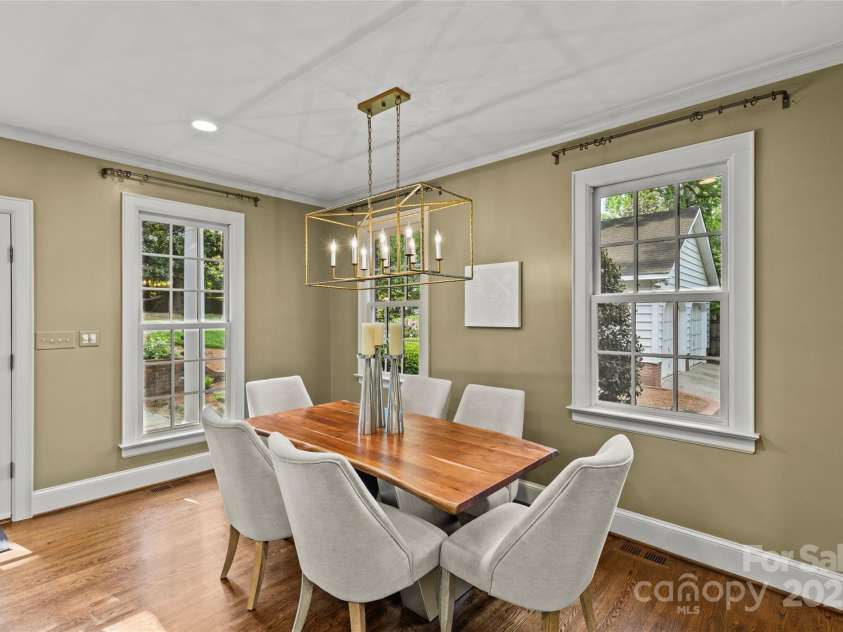 1949 Wendover Road, Charlotte, NC 28211.  MLS# CAR4250207, YatesRealty ID 8525. 
