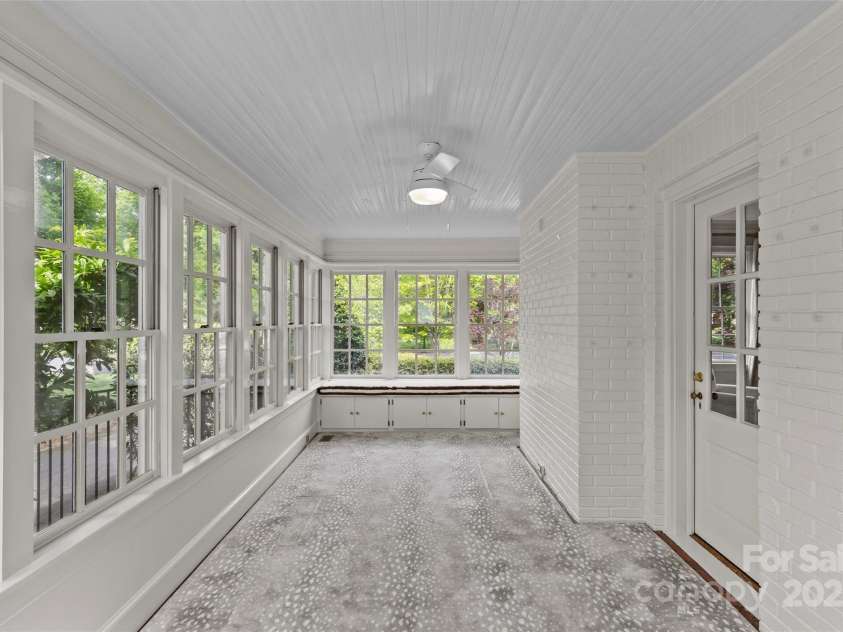 1949 Wendover Road, Charlotte, NC 28211.  MLS# CAR4250207, YatesRealty ID 8525. 
