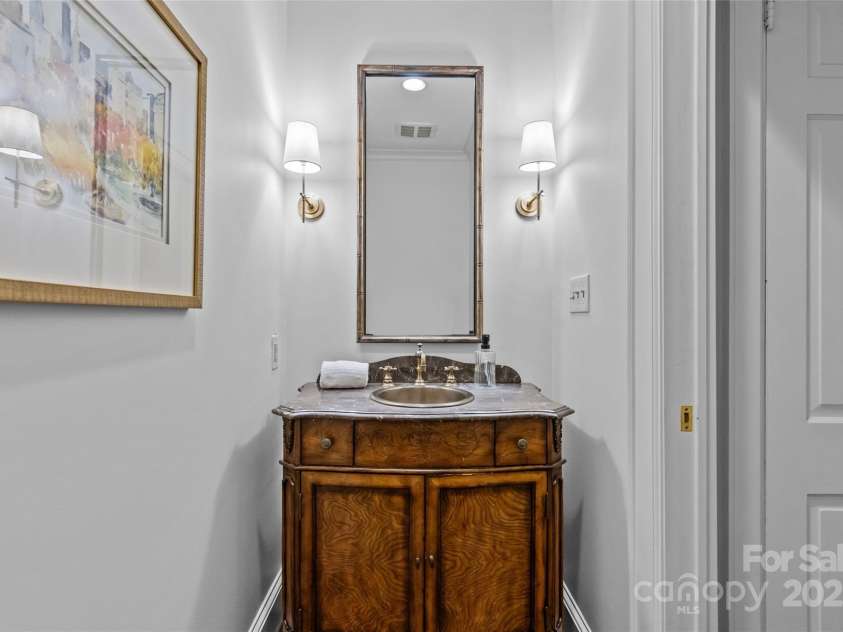 1949 Wendover Road, Charlotte, NC 28211.  MLS# CAR4250207, YatesRealty ID 8525. 