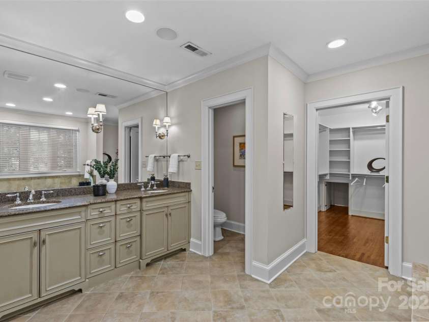 1949 Wendover Road, Charlotte, NC 28211.  MLS# CAR4250207, YatesRealty ID 8525. 