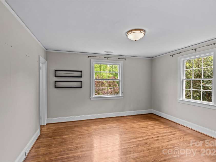 1949 Wendover Road, Charlotte, NC 28211.  MLS# CAR4250207, YatesRealty ID 8525. 