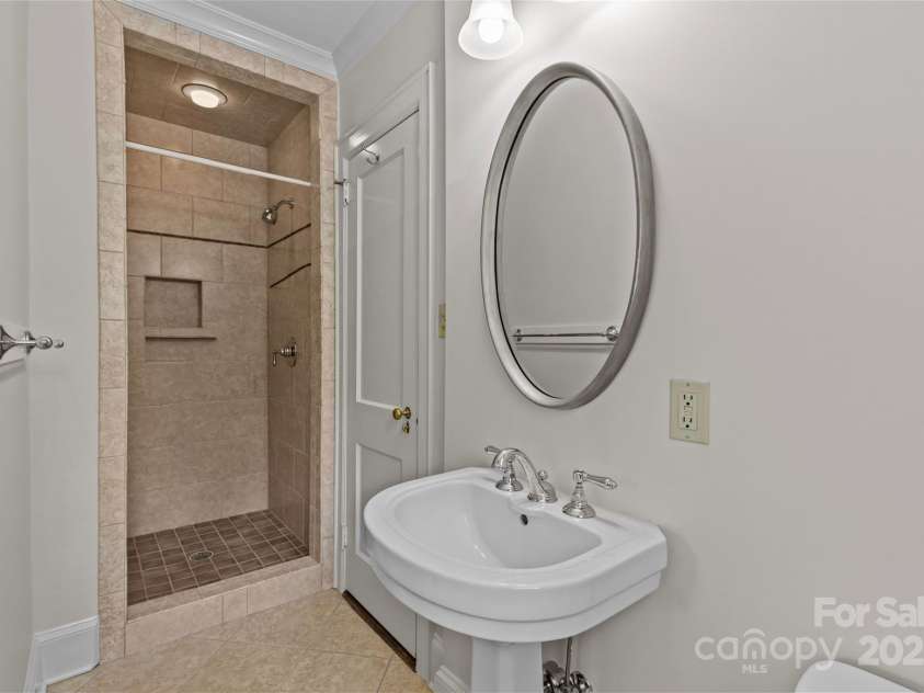 1949 Wendover Road, Charlotte, NC 28211.  MLS# CAR4250207, YatesRealty ID 8525. 