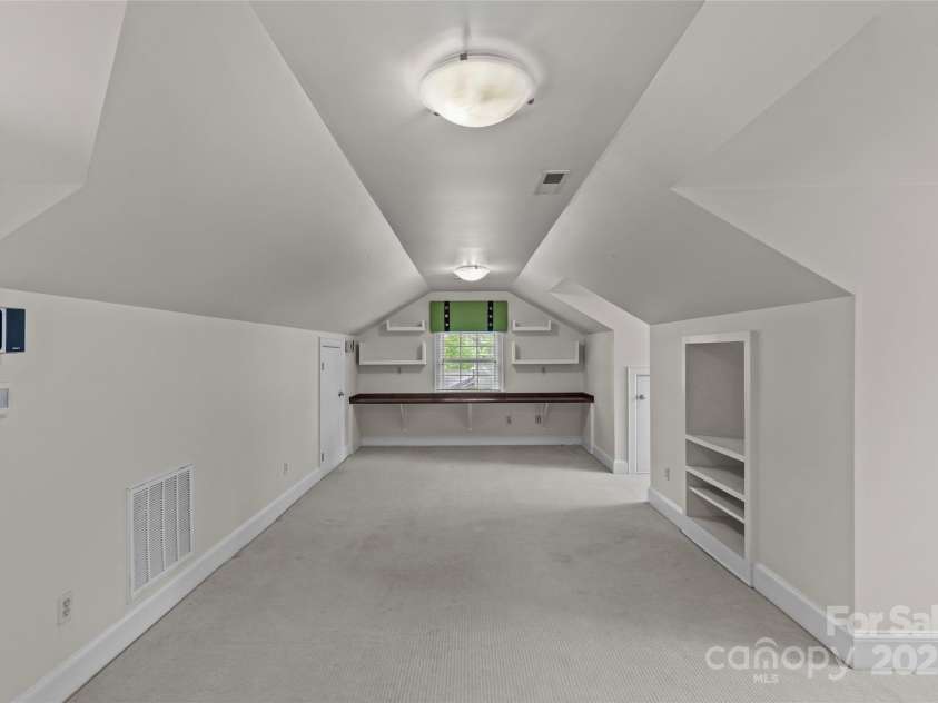 1949 Wendover Road, Charlotte, NC 28211.  MLS# CAR4250207, YatesRealty ID 8525. 