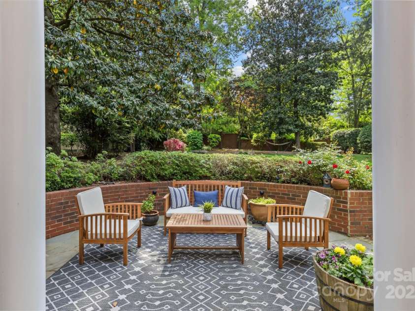 1949 Wendover Road, Charlotte, NC 28211.  MLS# CAR4250207, YatesRealty ID 8525. 
