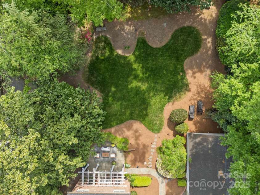 1949 Wendover Road, Charlotte, NC 28211.  MLS# CAR4250207, YatesRealty ID 8525. 