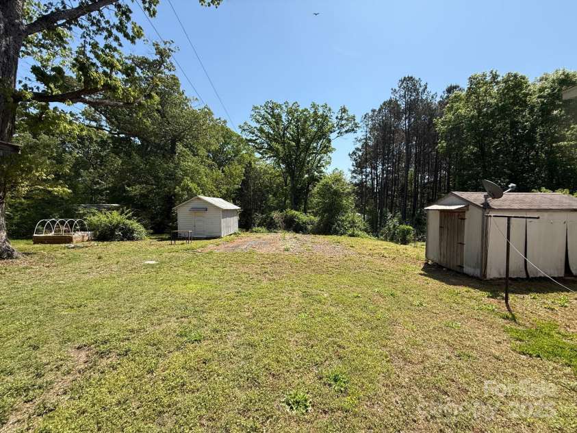 8601 Ansonville Polkton Road, Polkton, NC 28135.  MLS# CAR4244538, YatesRealty ID 8526. 