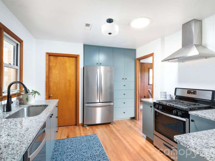 19 Wentworth Avenue, Asheville, NC 28803.  MLS# CAR4361952, YatesRealty ID 8527. 