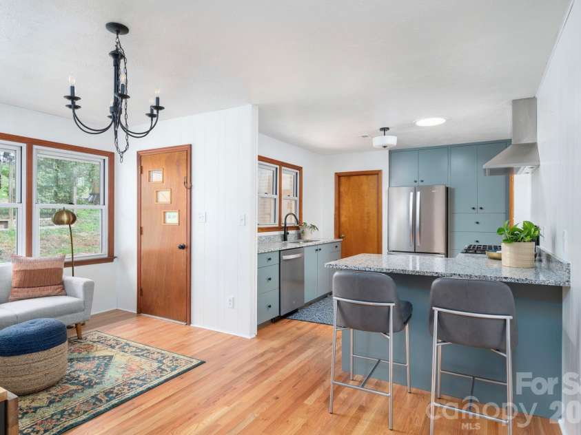 19 Wentworth Avenue, Asheville, NC 28803.  MLS# CAR4361952, YatesRealty ID 8527. 