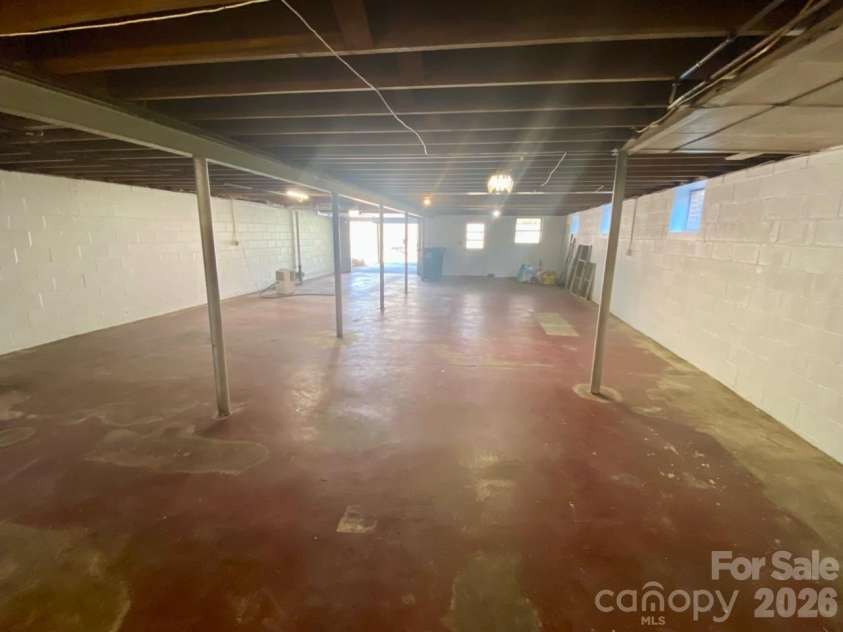 19 Wentworth Avenue, Asheville, NC 28803.  MLS# CAR4361952, YatesRealty ID 8527. 