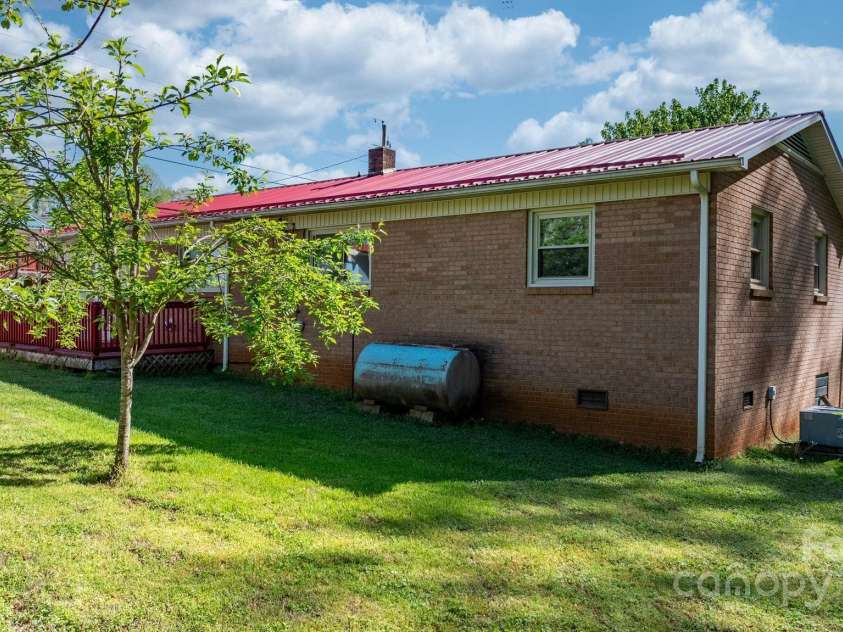 5467 Erma Lail Lane, Granite Falls, NC 28630.  MLS# CAR4248412, YatesRealty ID 8527. 