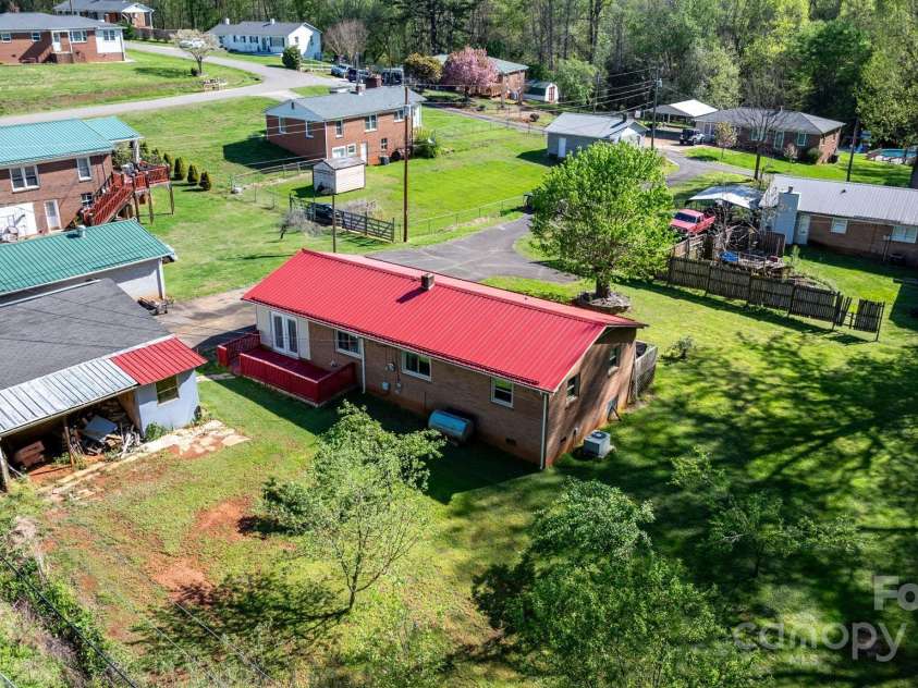 5467 Erma Lail Lane, Granite Falls, NC 28630.  MLS# CAR4248412, YatesRealty ID 8527. 