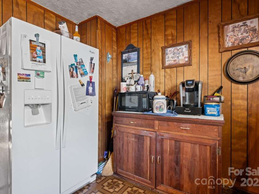 5467 Erma Lail Lane, Granite Falls, NC 28630.  MLS# CAR4248412, YatesRealty ID 8527. 