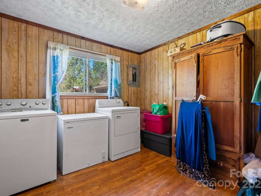 5467 Erma Lail Lane, Granite Falls, NC 28630.  MLS# CAR4248412, YatesRealty ID 8527. 