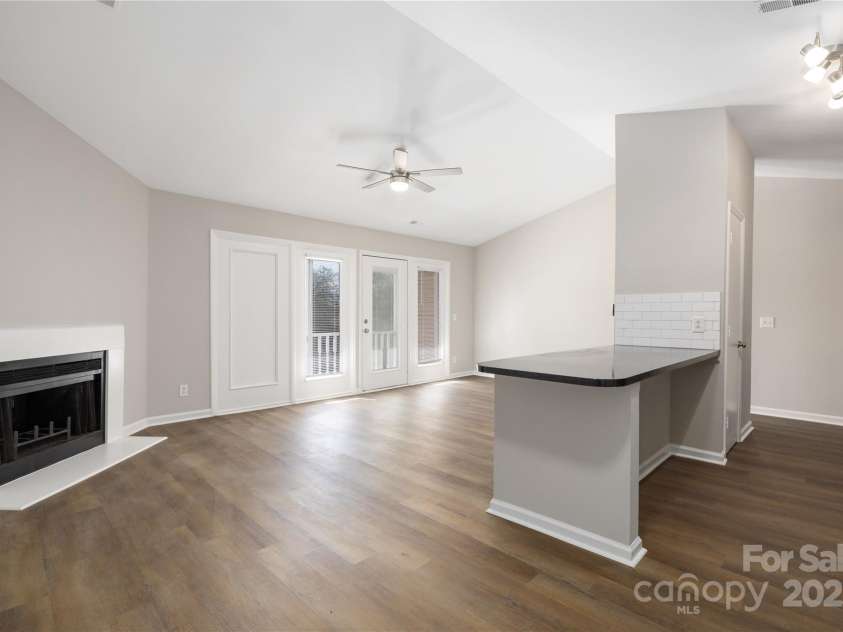 6142 Meadow Rose Lane, Charlotte, NC 28215.  MLS# CAR4232587, YatesRealty ID 8528. 