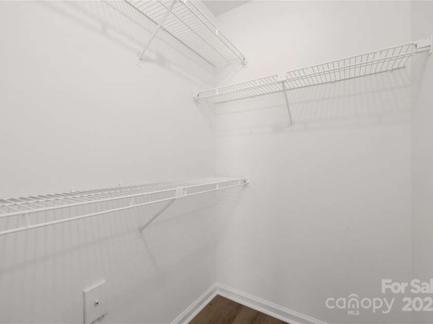 6142 Meadow Rose Lane, Charlotte, NC 28215.  MLS# CAR4232587, YatesRealty ID 8528. 