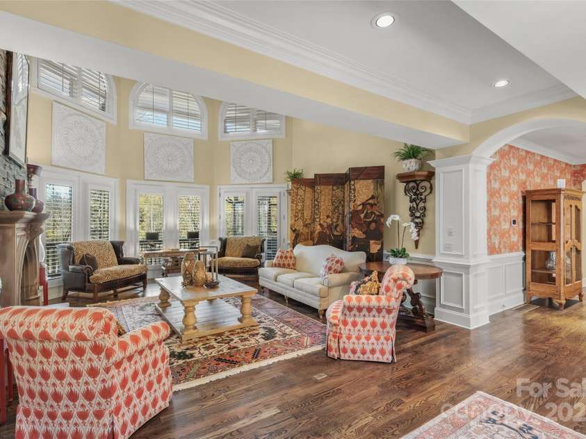 250 Big Bear Road, Highlands, NC 28741.  MLS# CAR4313436, YatesRealty ID 8529. Living Room