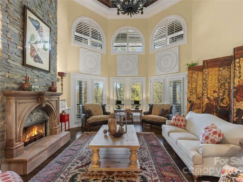 250 Big Bear Road, Highlands, NC 28741.  MLS# CAR4313436, YatesRealty ID 8529. Living Room