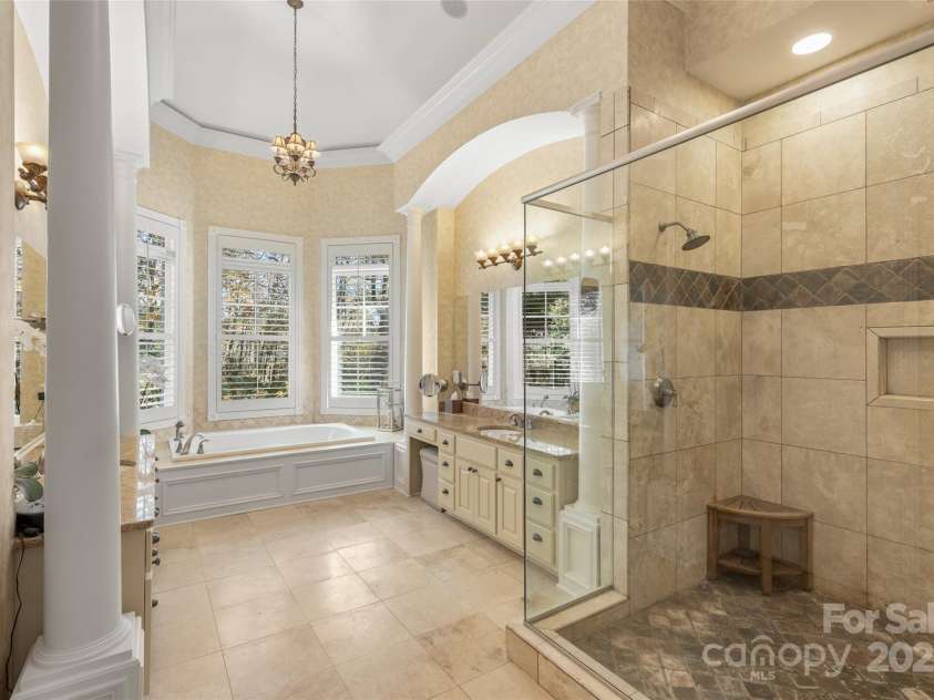 250 Big Bear Road, Highlands, NC 28741.  MLS# CAR4313436, YatesRealty ID 8529. Primary Bath