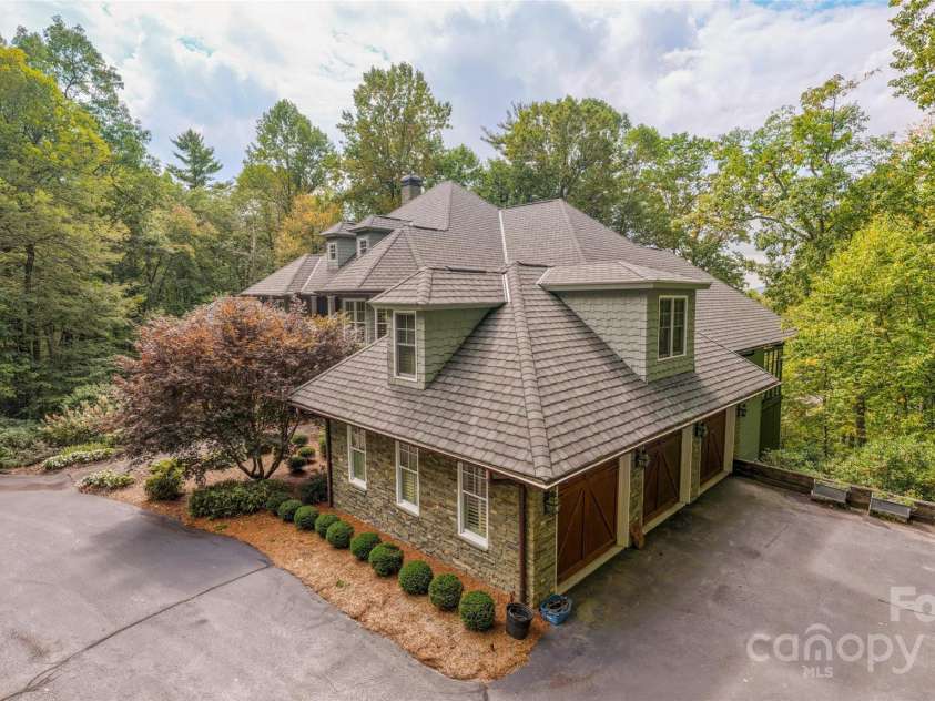 250 Big Bear Road, Highlands, NC 28741.  MLS# CAR4313436, YatesRealty ID 8529. Three (3) Car Garage