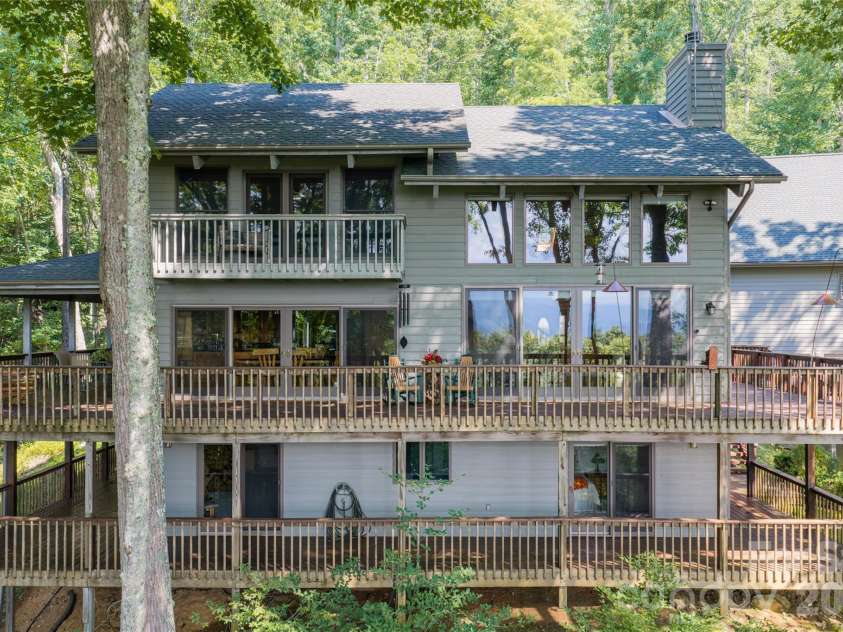 163 Tweetys Knoll, Burnsville, NC 28714.  MLS# CAR4281512, YatesRealty ID 853. 